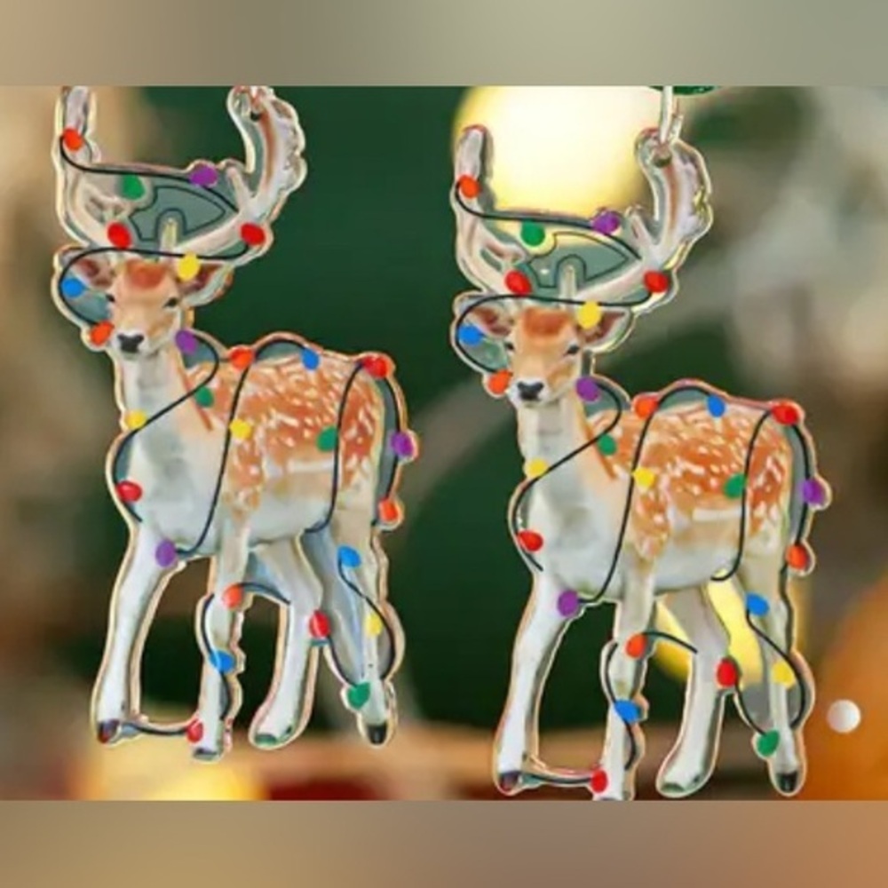 NWT - Reindeer with Christmas lights acrylic dangle Christmas earrings set